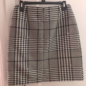 Super Cute Checkered Mini Skirt!